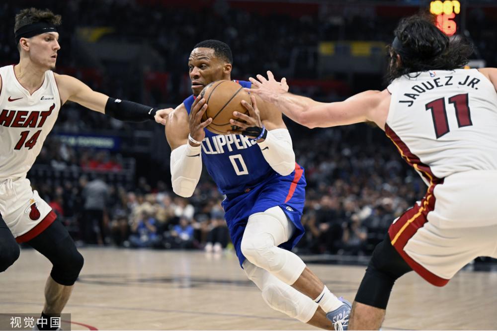 台上崭露头 台上崭露头